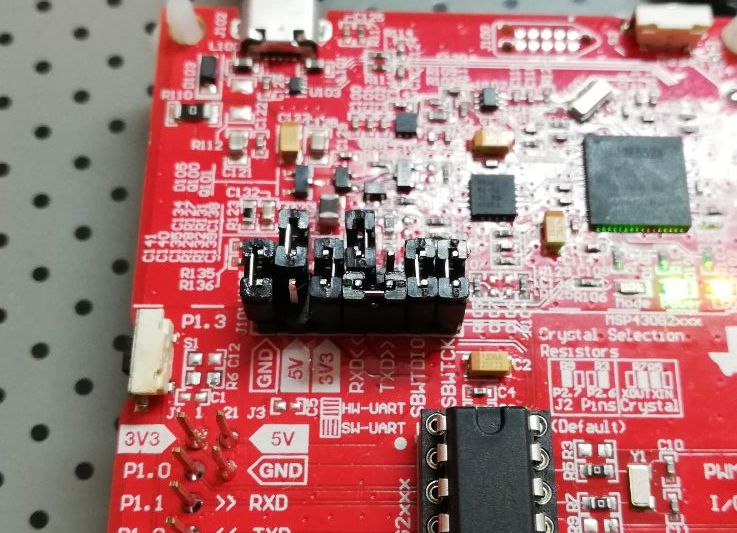 alt: "Connecting the UART jumper of the Launchpad - leaving the RXD line open", w:33