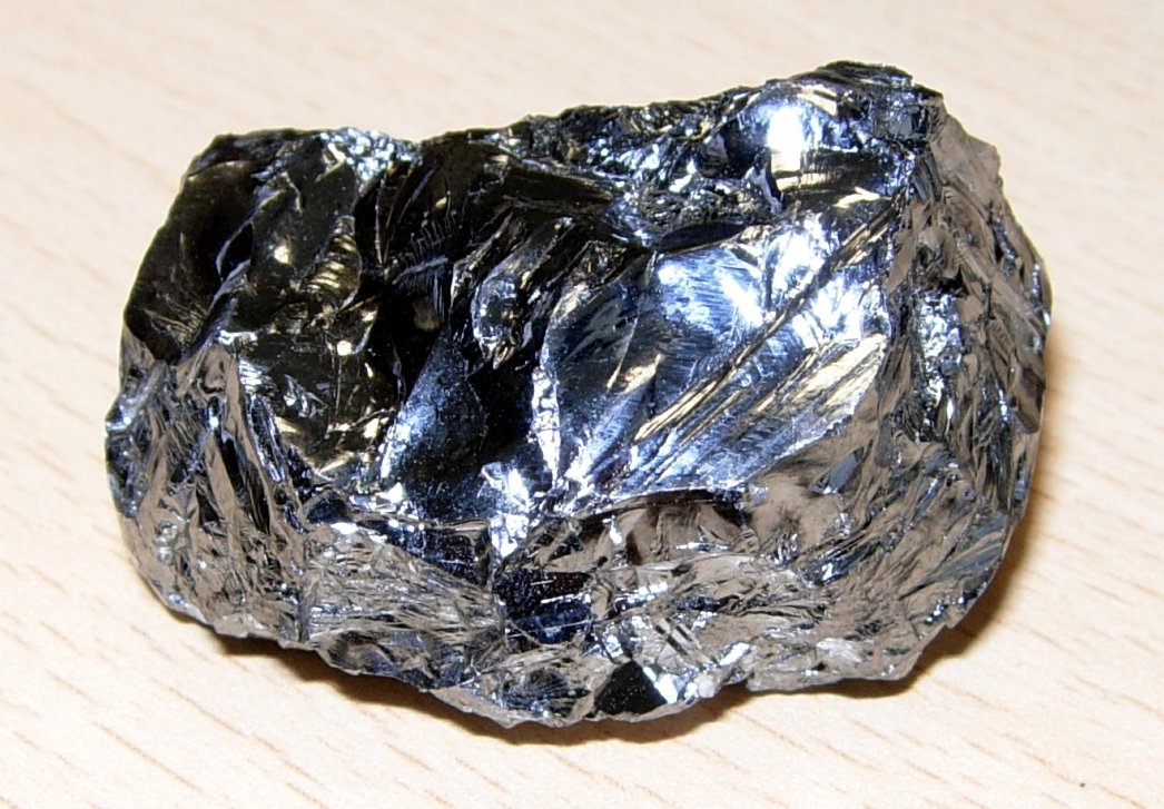 alt: "Silizium-Kristall", src: "Wikipedia-Commons", w:50